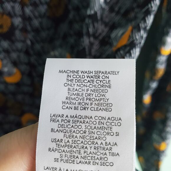 Cabi Eclipse Moon Popover Black Allover Print Blouse Top Size Small - Picture 6 of 6